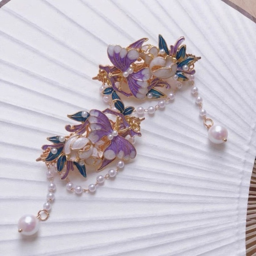 Pair of Enamel Butterfly & Pearl Hair Clips – Elegant Vintage-Inspired Barrettes